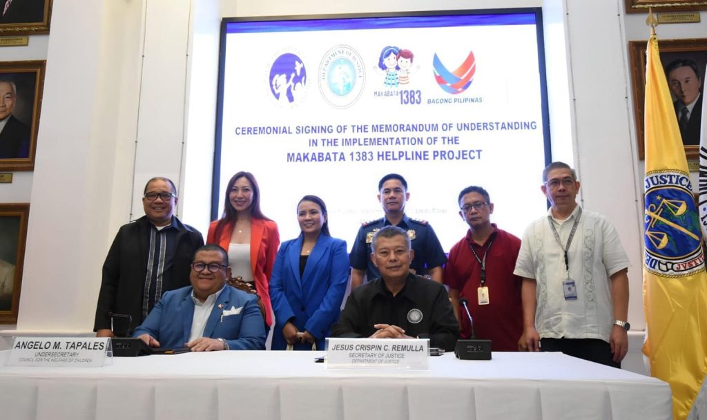 The Department of Justice – Philippines (DOJ), the government’s principal law agency, and the Council for the Welfare of Children (CWC) – Makabata Helpline 1383 signed the 𝐌𝐞𝐦𝐨𝐫𝐚𝐧𝐝𝐮𝐦 𝐨𝐟 𝐔𝐧𝐝𝐞𝐫𝐬𝐭𝐚𝐧𝐝𝐢𝐧𝐠 (𝐌𝐎𝐔) for the groundbreaking Makabata 1383 Helpline Project